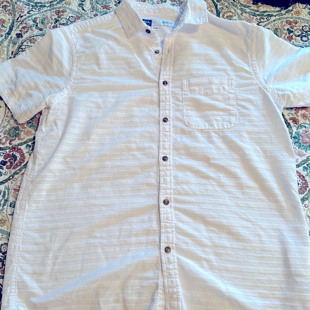 Old Navy button up tshirt